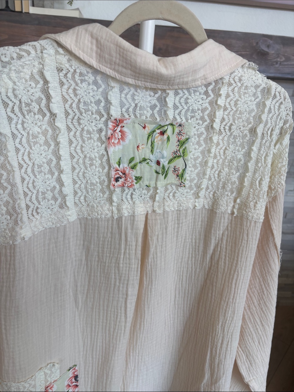 NEW POL Cream Lace-Accent Long Sleeve Top with Floral Patch Pockets - Picture 6 of 9